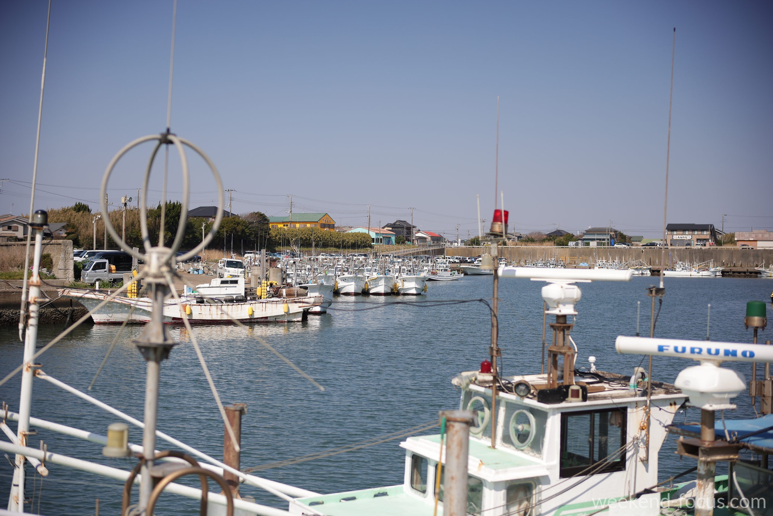 NOKTON 50mm F1, Canon EOS R5, 1/5000, F2.5, ISO 100, 対岸に停泊する漁船